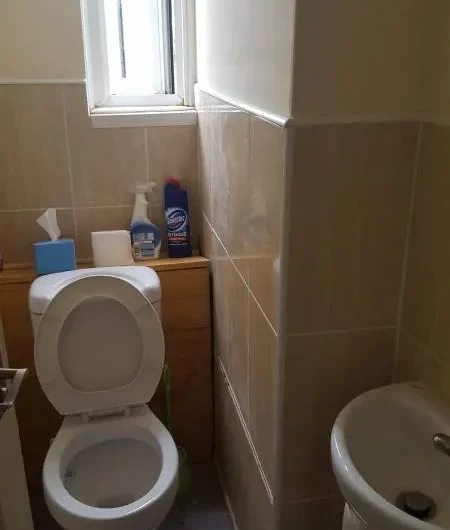 3 bed room flat just minutes from tube station