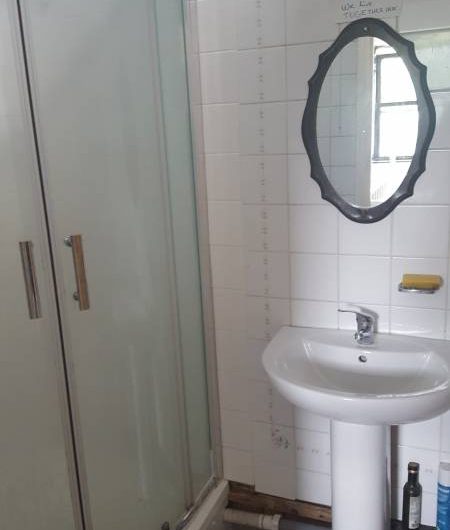 – UNDER OFFER –  Spacious 5 bed room house with 2 bathrooms