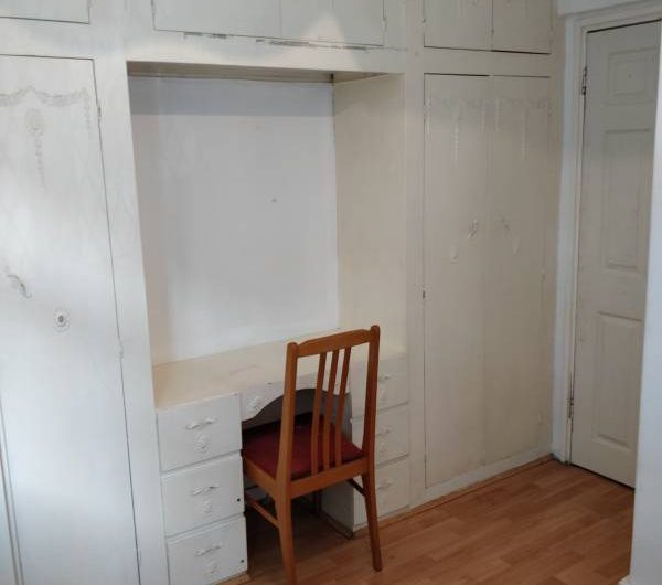 – UNDER OFFER –  Spacious 5 bed room house with 2 bathrooms