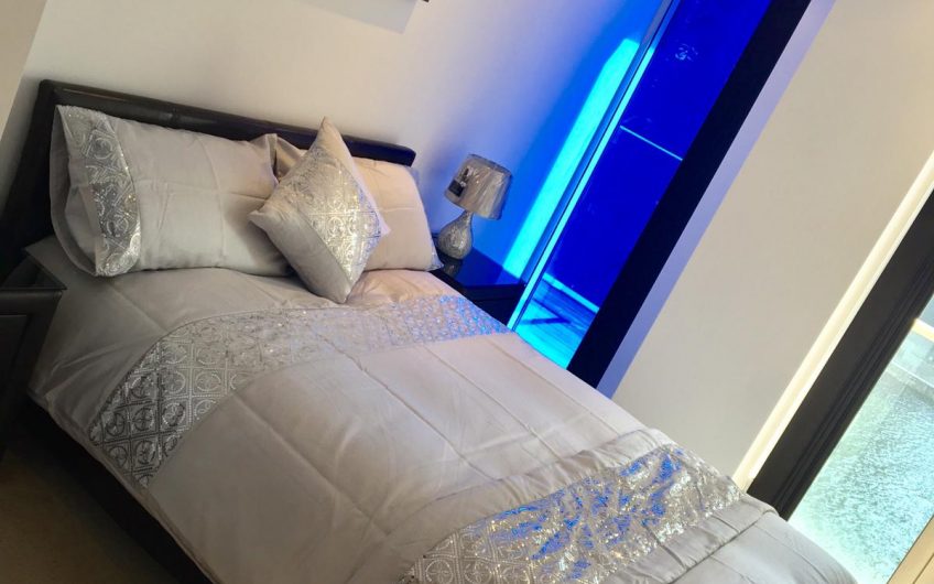 – UNDER OFFER- 3 rooms property with kitchen diner and river view
